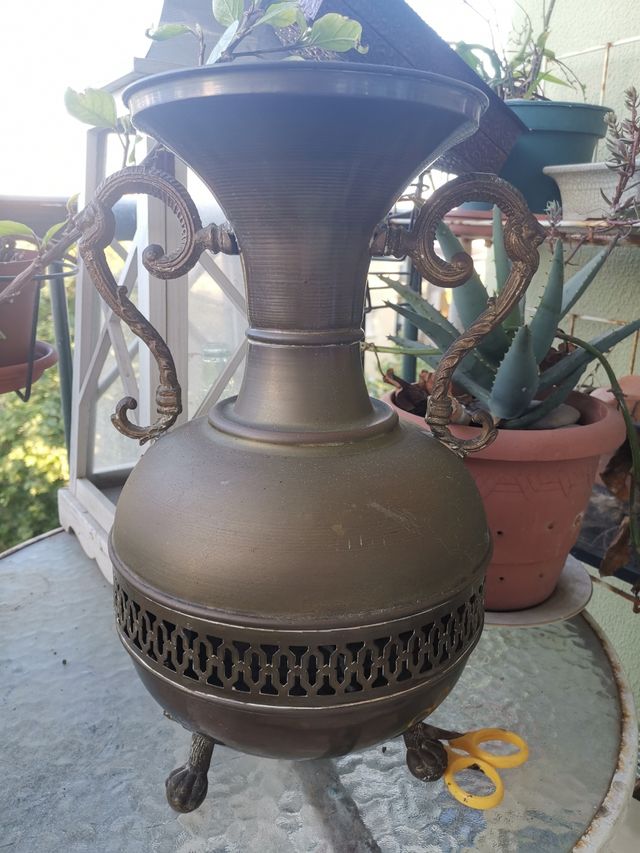 Florero de cobre antiguo