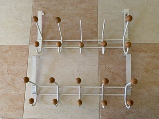 Perchero para colgar en puerta