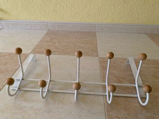 Perchero para colgar en puerta