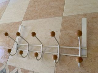 Perchero para colgar en puerta