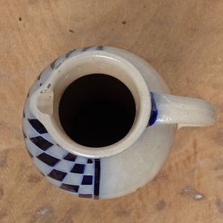 Antigua jarra alemana. Art0053.