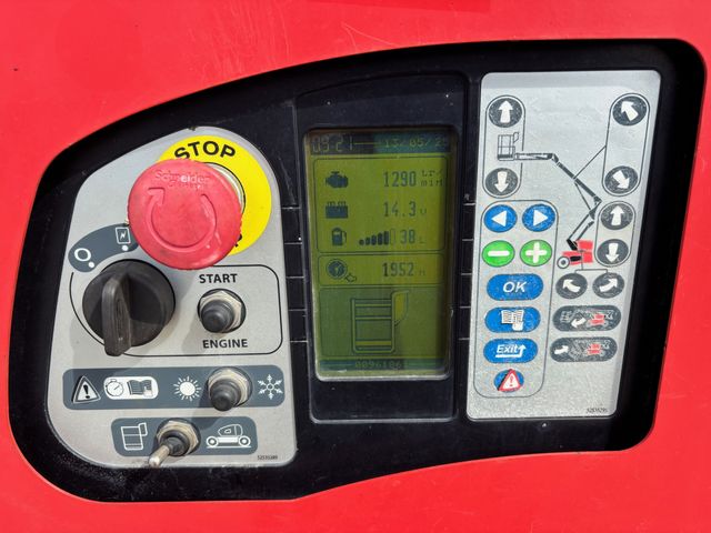 PLATAFORMA ARTICULADA DIESEL 4x4 MANITOU