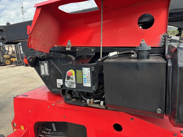 PLATAFORMA ARTICULADA DIESEL 4x4 MANITOU