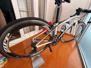 Bicicleta en perecto estado de carretera 