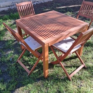 Conjunto mesa y sillas plegables