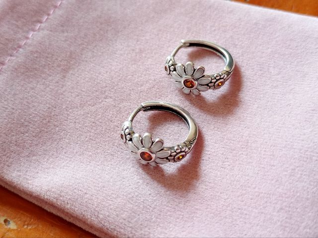 Pendientes aro margaritas plata