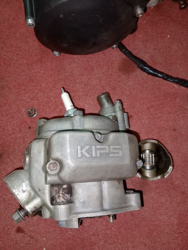 Motor Kawasaki kdx 125