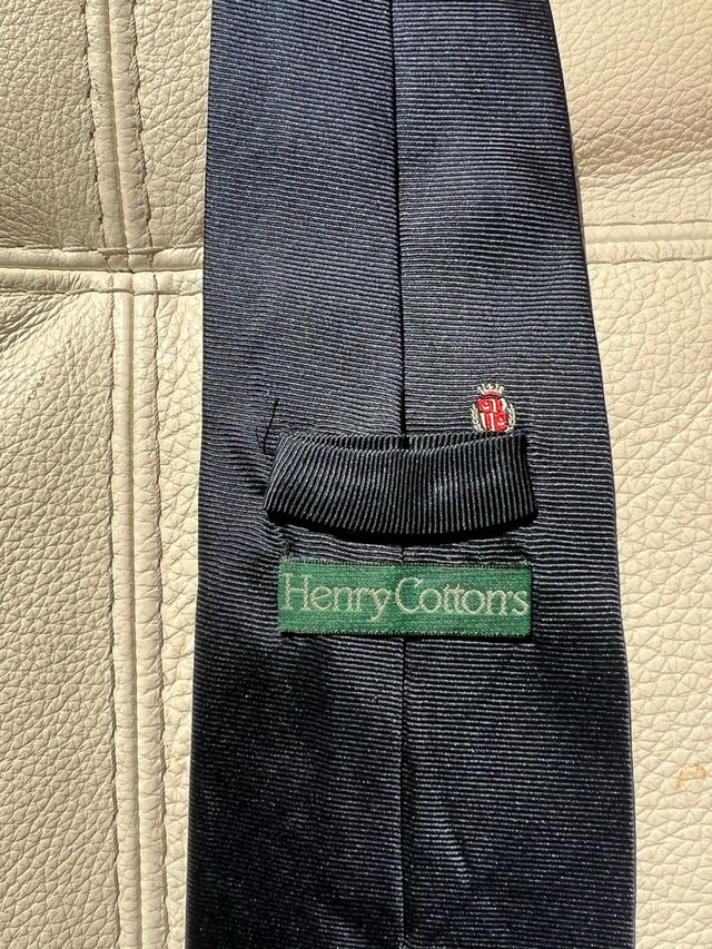 Henry Cotton’s cravatta in pura seta