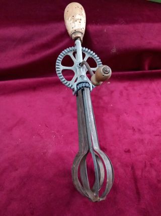 Frullatore a mano antico anni 40