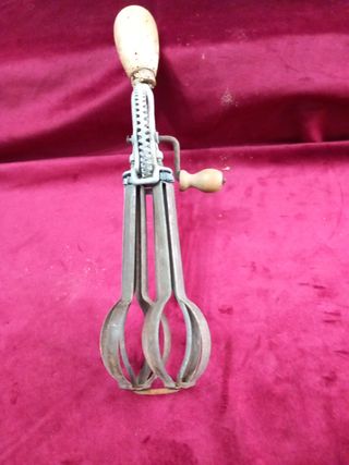 Frullatore a mano antico anni 40