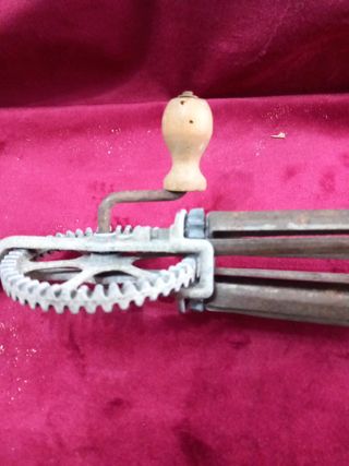 Frullatore a mano antico anni 40