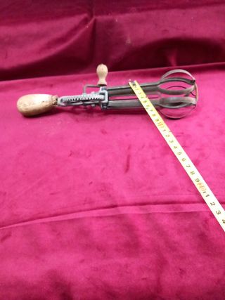 Frullatore a mano antico anni 40