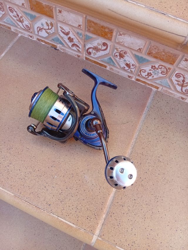 Carrete pesca daiwa saltist