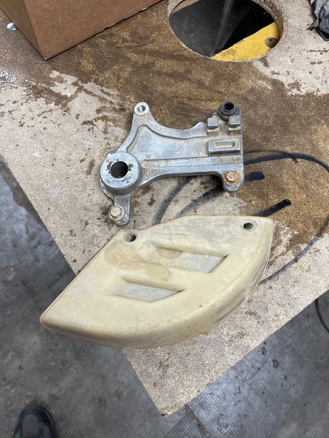 Soporte freno honda dominator 