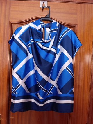 Blusa a estrenar ZARA Mujer Talla XL