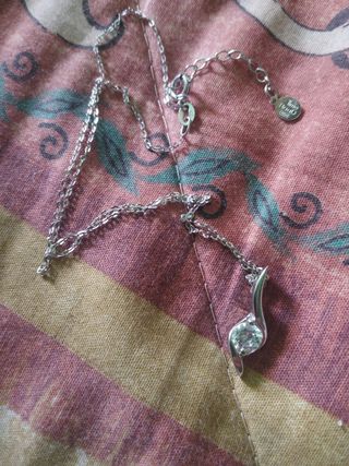 Cadena de plata.
