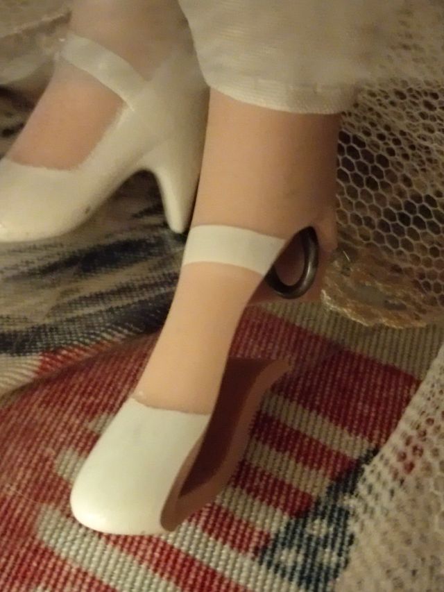 Muñeca de porcelana vintage