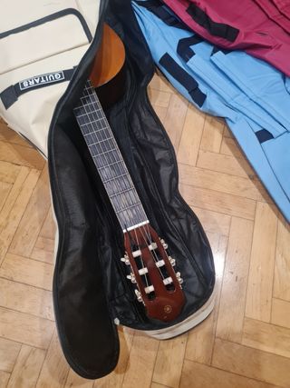 Funda guitarra clásica en azul, caqui,roja,naranja