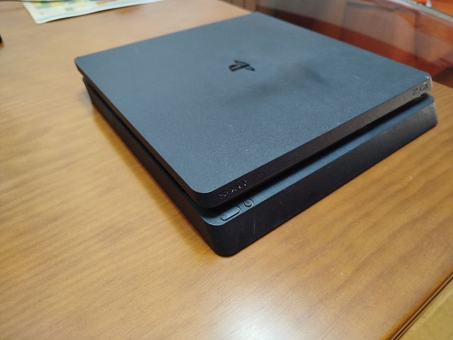 Play Station 4 Slim 1Tb