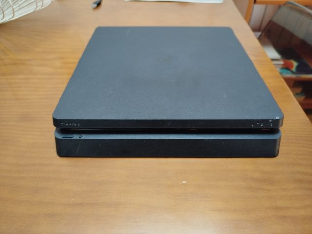 Play Station 4 Slim 1Tb