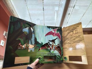 Dinosaurios libro plantilla con adhesivos