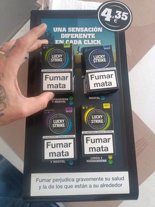 Lucky Strike cartelería metalica