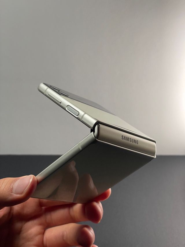 Samsung Galaxy Z Flip3 5G da 256 GB
