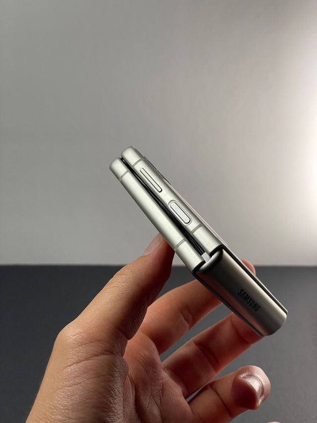 Samsung Galaxy Z Flip3 5G da 256 GB