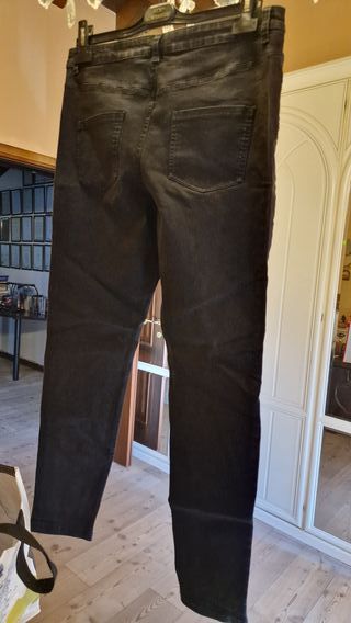 Pantalone da donna elasticizzato