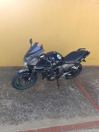 Kawasaki z750s
