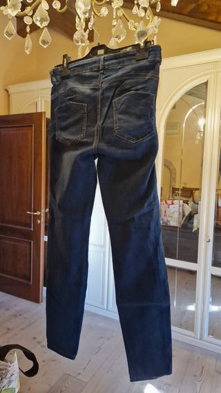 Pantalone da donna elasticizzato "Calzedonia"