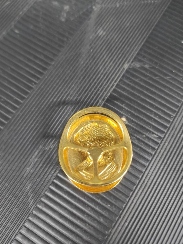 Cepillo o peine antiguo en buen estado y broche 