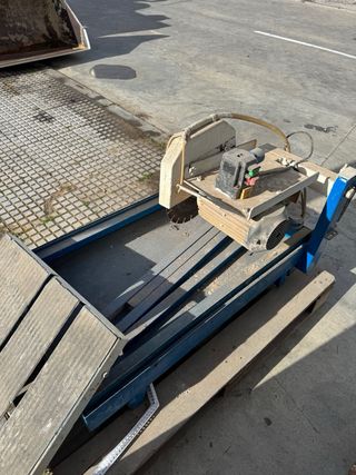 Mesa de corte por agua