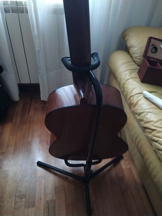 Se vende guitarra española, yamaha