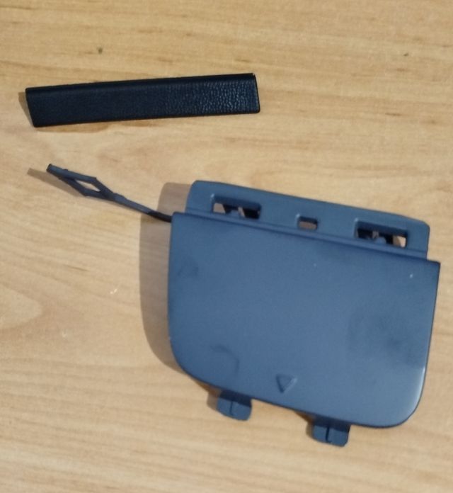 Tapa gancho delantero Mercedes-Benz