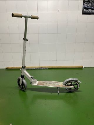 Patinete blanco Urban Surfer