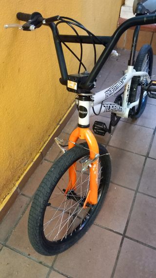 BICICLETA BMX. 