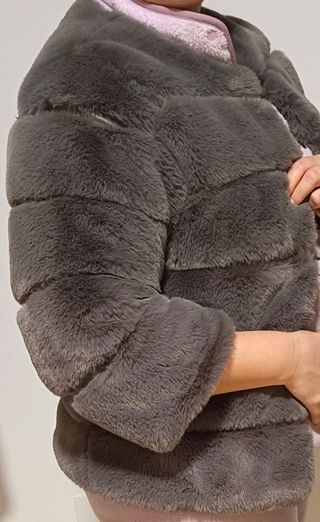 Abrigo pelo elegante