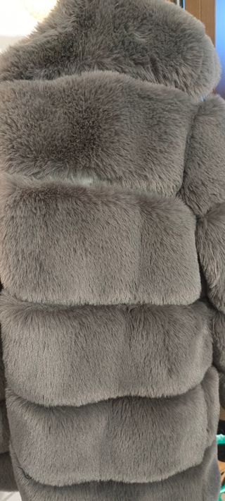 Abrigo pelo elegante