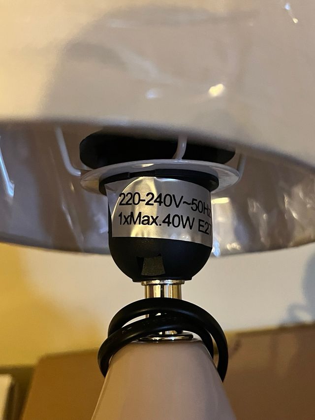 Lampada da tavolo moderna E27 Madrhélen