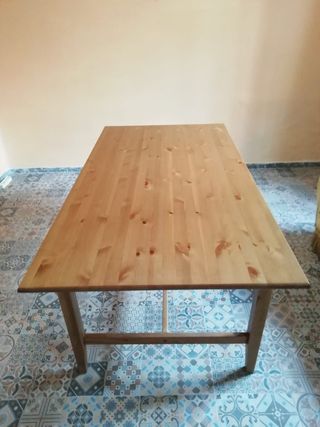 Mesa comedor LESKVIK de IKEA