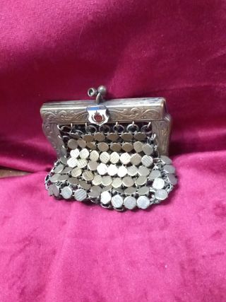 Portamonete in metallo donna anni 20