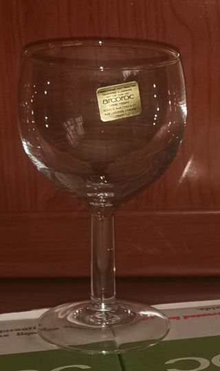 Sin uso 12 copas vino Arcoroc Arqués