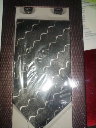 Corbata con gemelos 