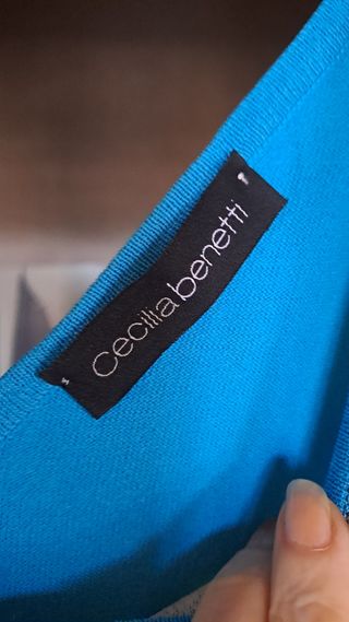 Maglia azzurra con perline