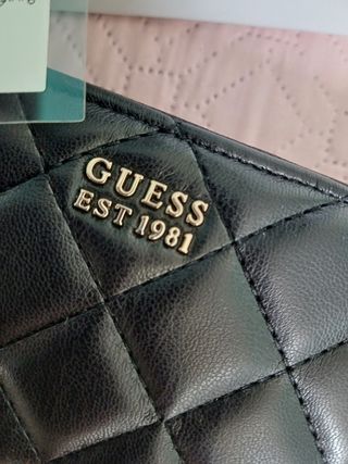 Cartera Guess