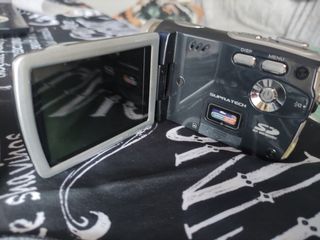 Cámara de video y de fotos.