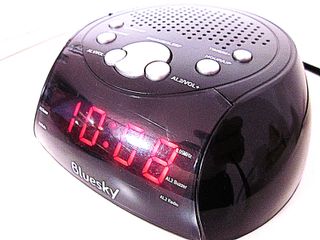 RADIO RELOJ DESPERTADOR BLUESKY