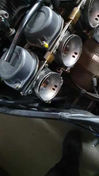 3 carburadores Mikuni