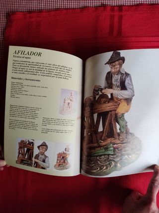 Libros "Decoración de alabastrina" y "Escayola".